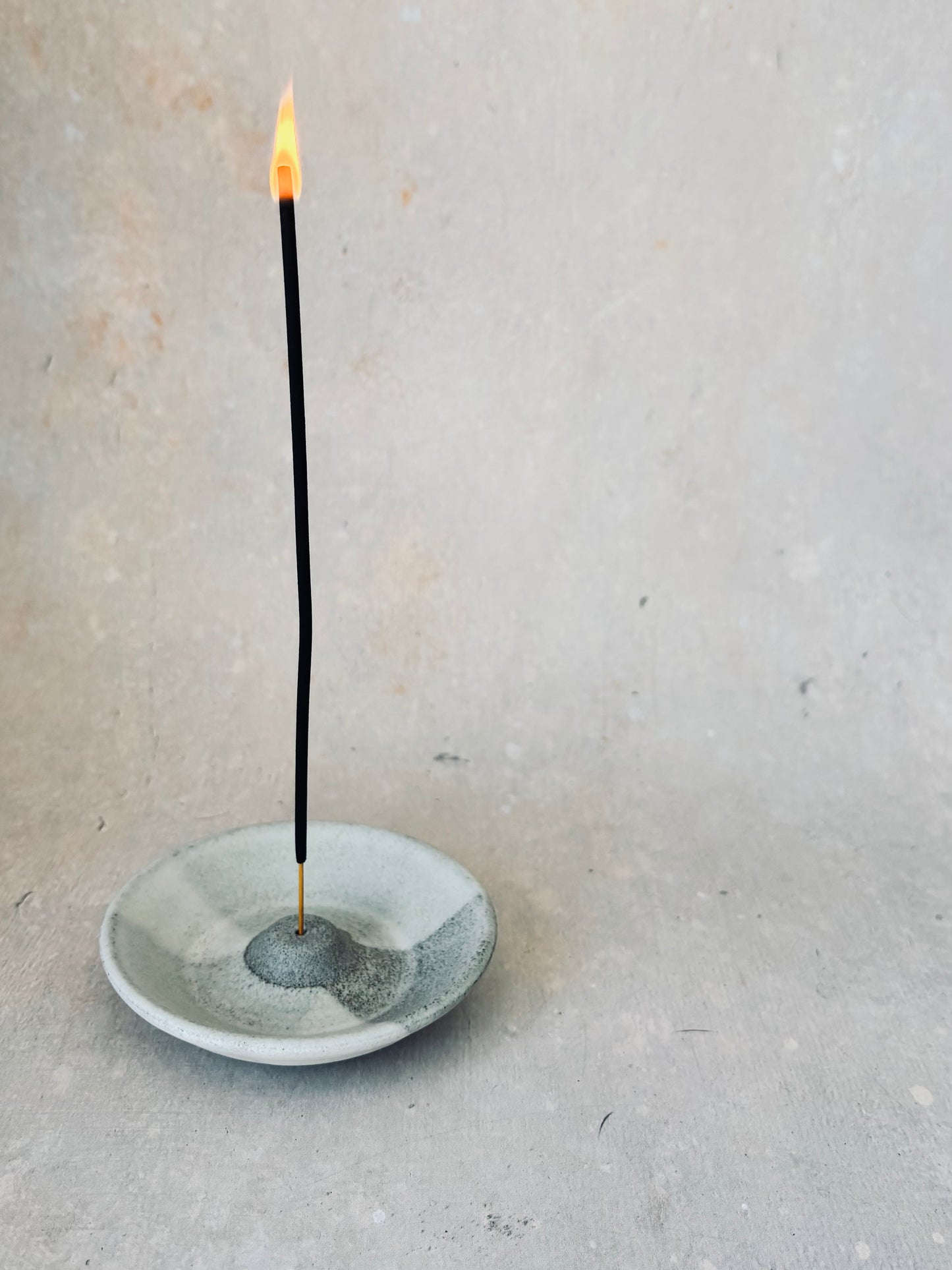 Incense holder - grey